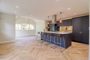 Kitchen/Diner- click for photo gallery